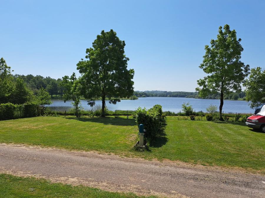Mobilhome 6 personnes - Mobil-Home Limousin Confort 30m² Vue lac (3ch-6pers)+terrasse couverte+TV 0