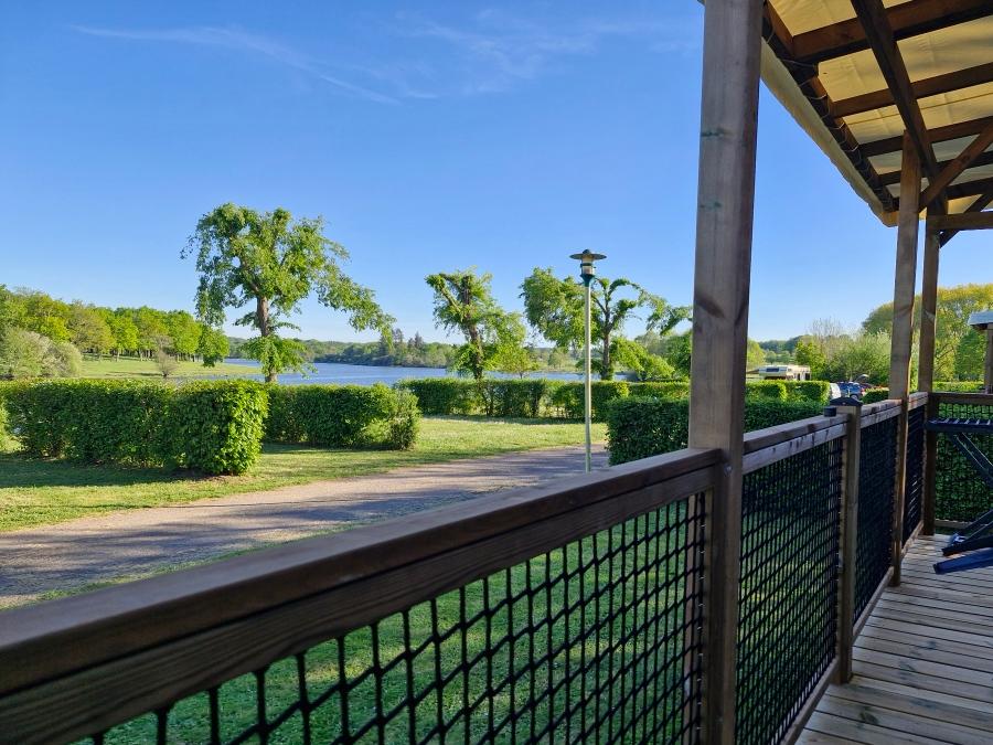 Mobilhome 4 personnes - Aquitaine Premium vue Lac 29m² 2ch-4p+terrasse couverte+ TV + lave-vaisselle +chiliennes 3