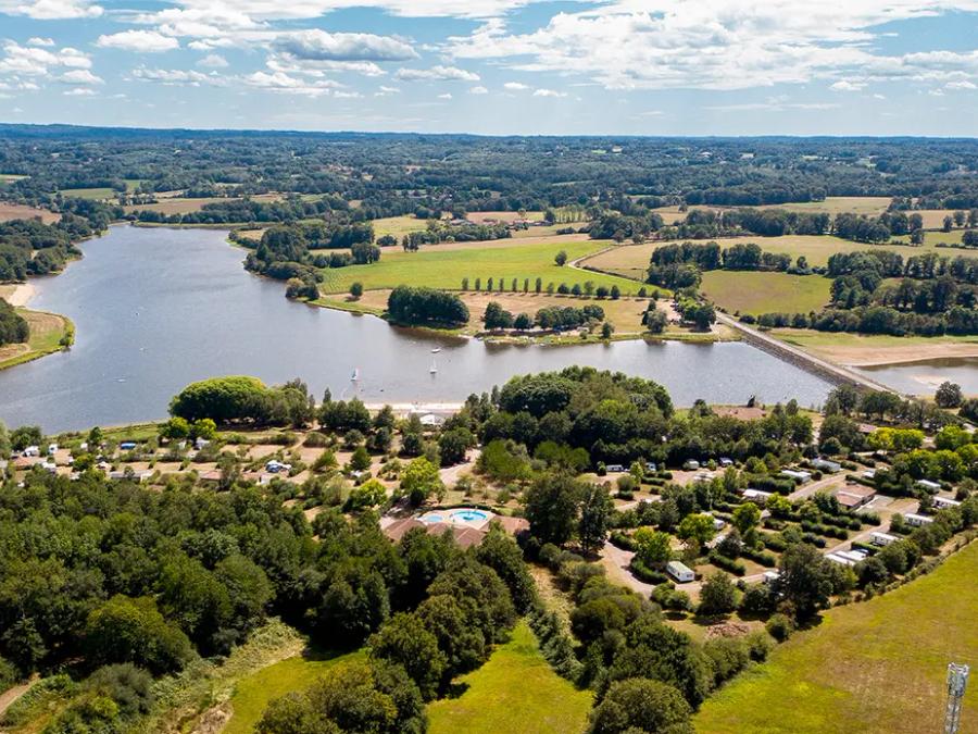 Camping Des Lacs 4*