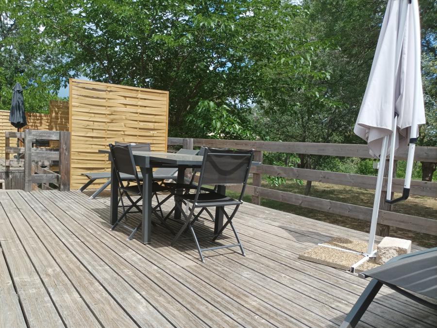 Mobilhome 4 personnes - Confort 28m² 2 chambres + terrasse sur pilotis 9