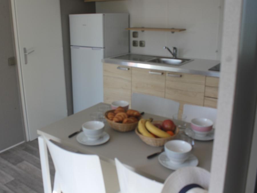 Mobilhome 4 personnes - Confort 28m² 2 chambres + terrasse sur pilotis 7