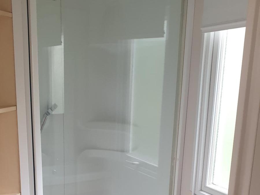 Mobilhome 4 personnes - Confort 24m² 2 chambres + terrasse sur pilotis 5