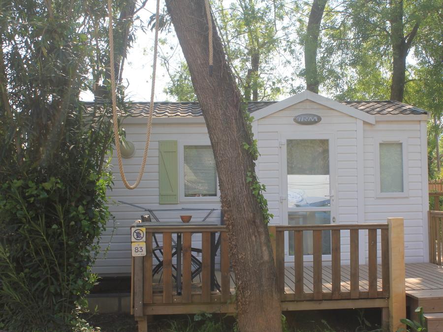 Mobilhome 4 personnes - Confort 24m² 2 chambres + terrasse sur pilotis 0