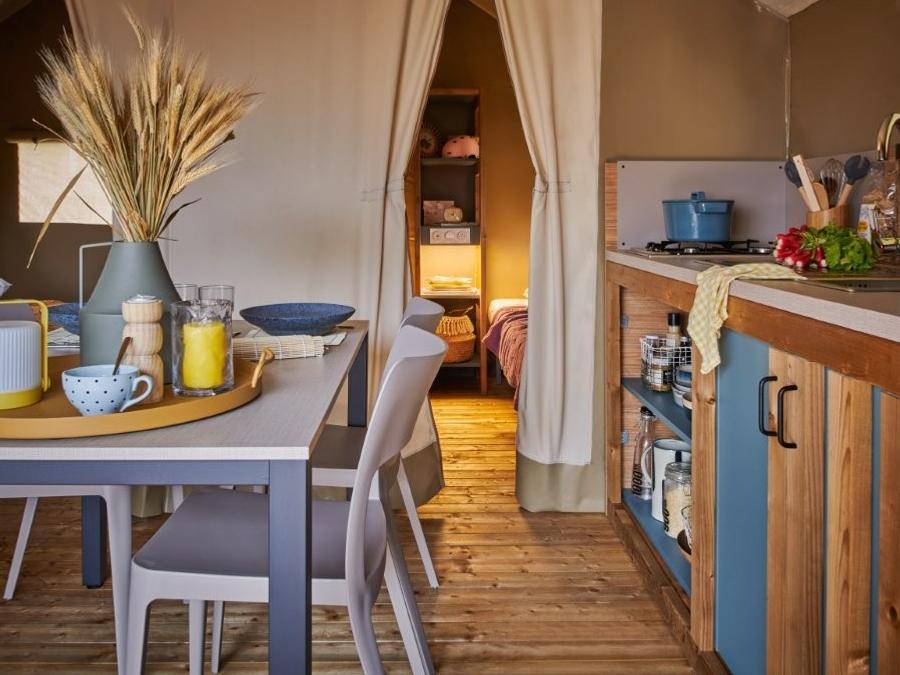 Tente en toile et en bois 4 personnes - CABANE LODGE 2
