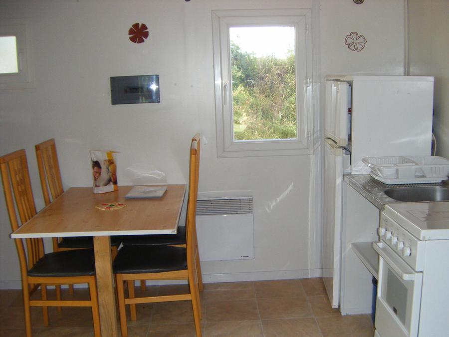 Chalet 4 personnes - sur pilotis à 2mètres de hauteur 2/4 places 30m² 3