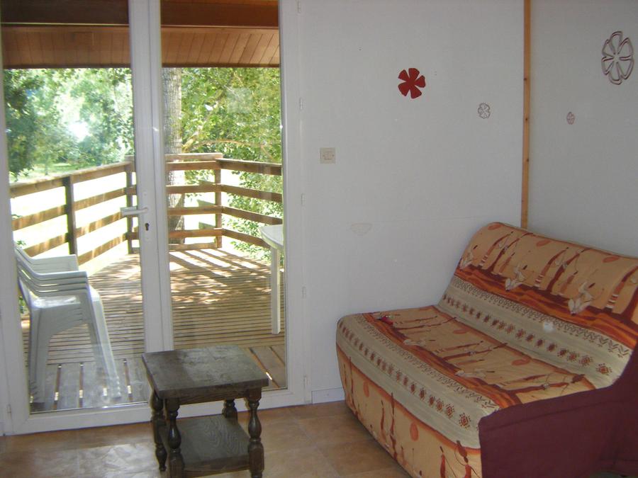 Chalet 4 personnes - sur pilotis à 2mètres de hauteur 2/4 places 30m² 7