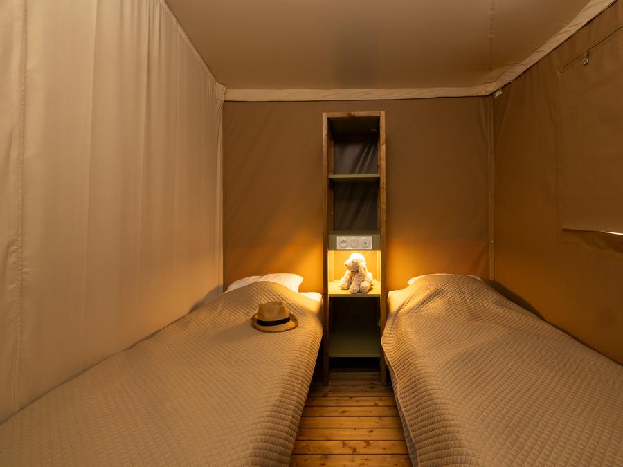 Tente en toile et en bois 4 personnes - Jungle Lodge 2ch - SDB 10