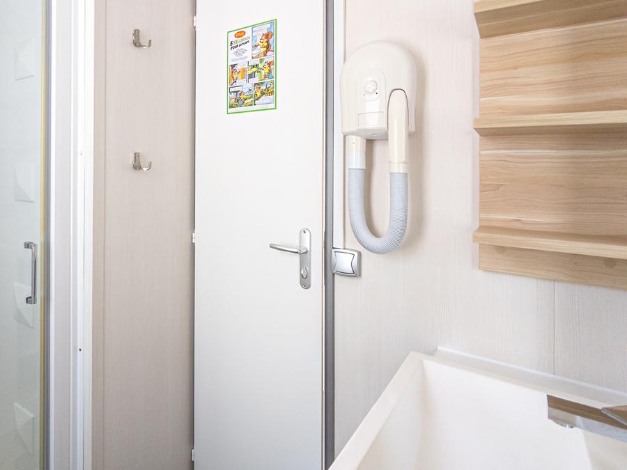 Mobilhome 4 personnes - Supérieur 36m² / 2 chambres / 2 salles d'eau / clim 3