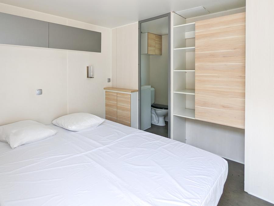 Mobilhome 4 personnes - Supérieur 36m² / 2 chambres / 2 salles d'eau / clim 2