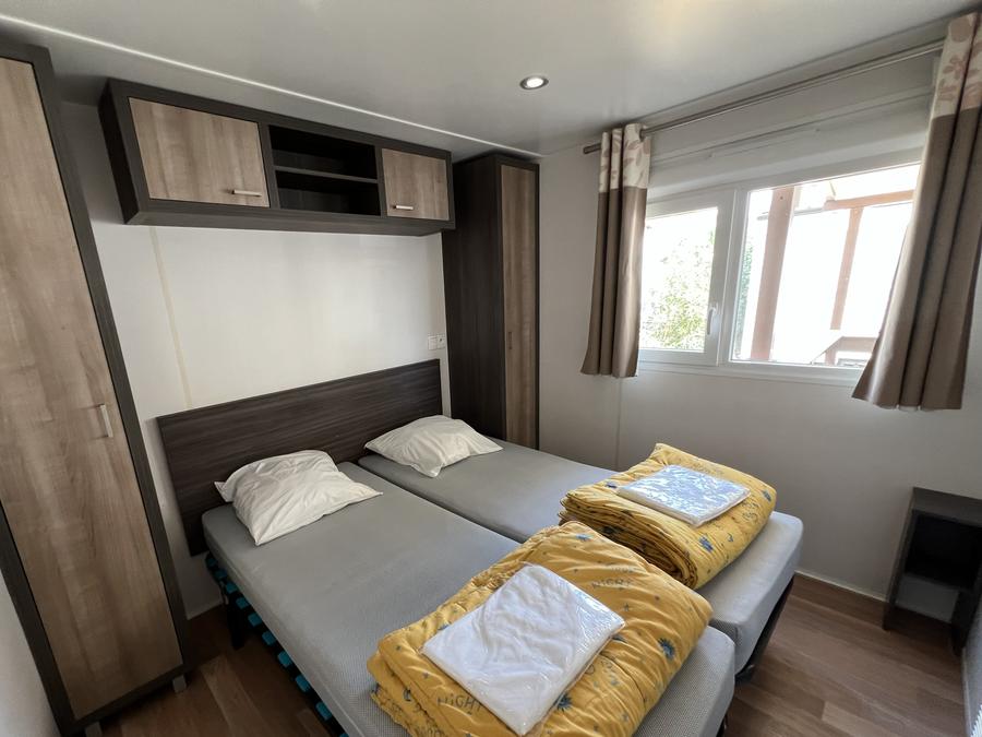 Mobilhome 5 personnes - 3 chambres - CLIM - TV 9