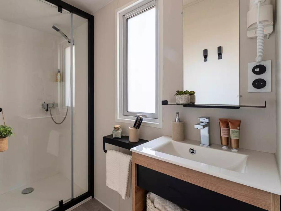 Mobilhome 4 personnes - Cottage Provence 3 Pièces 4 Personnes Climatisé + TV 3