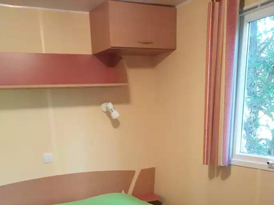 Mobilhome 6 personnes - mobil home 5/6 personnes, avec sanitaires et tv avec terrasse couverte 4