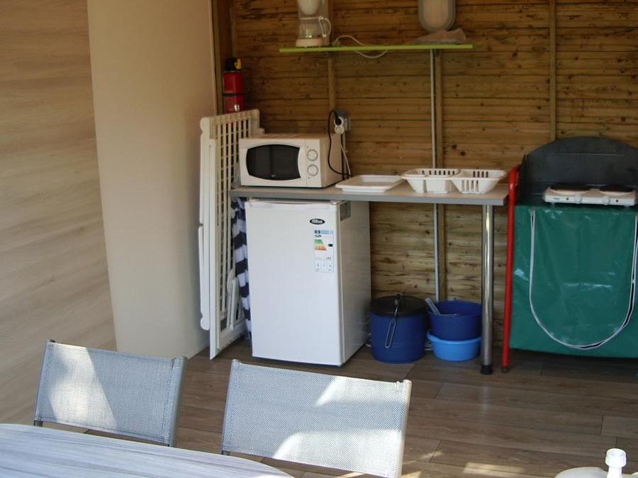 Bungalow toilé 4 personnes - Cabane Natura, sans sanitaires 2