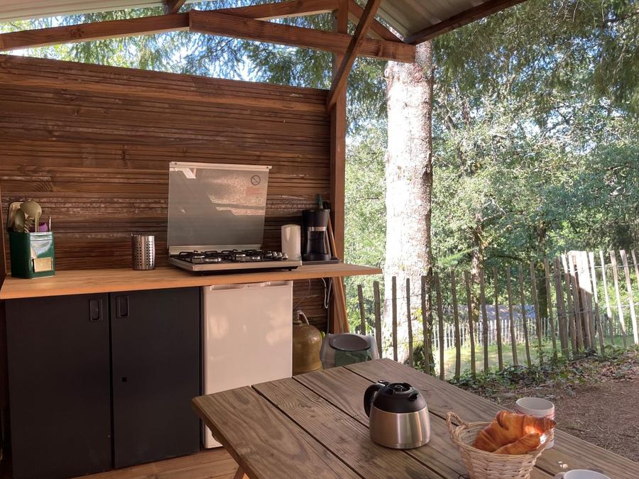 Tente 4 personnes - GLAMPING sans sanitaires 8