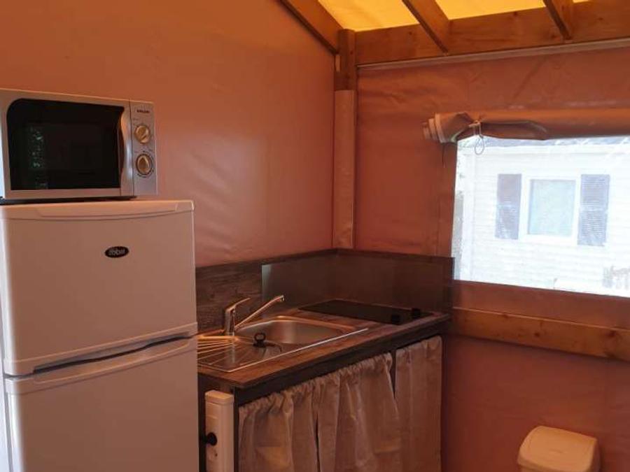 Tente en toile et en bois 5 personnes - C- Lodge pilotis - 2 chambres 24m² avec terrasse couverte 5
