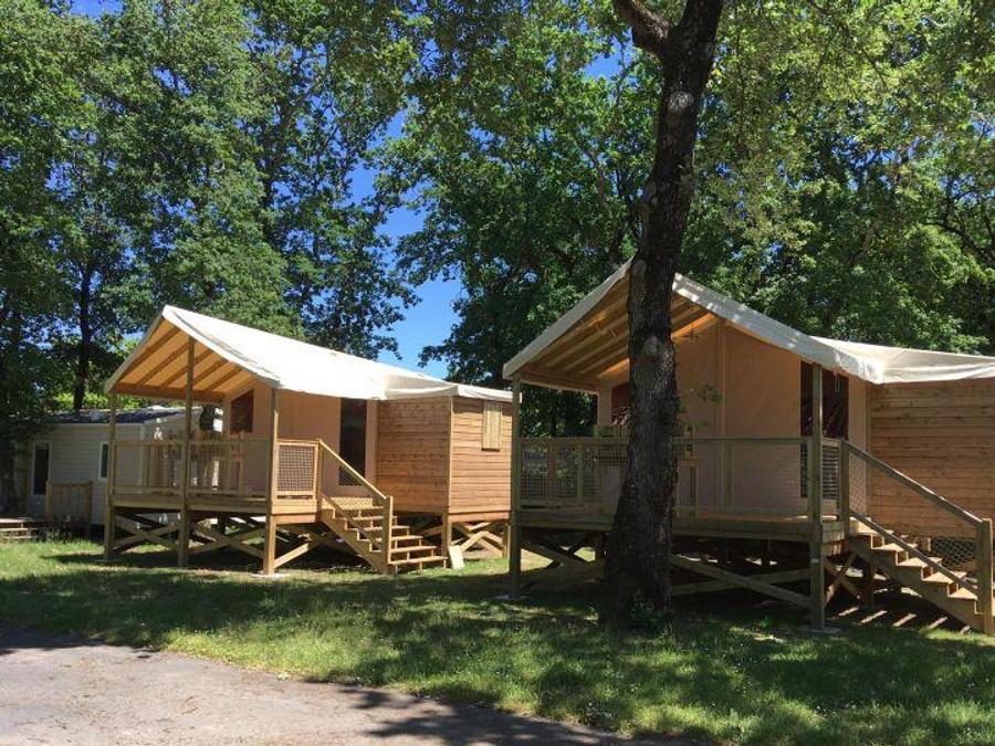 Tente en toile et en bois 5 personnes - C- Lodge pilotis - 2 chambres 24m² avec terrasse couverte 2