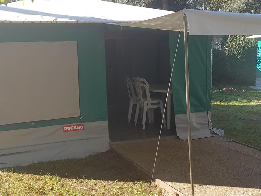 Bungalow toilé 4 personnes - 20 m2 sans sanitaires 0