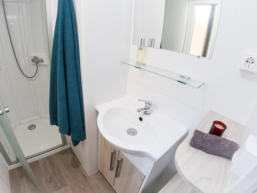 Mobilhome 8 personnes - CONFORT Mobil home 3ch. EMBRUNS (2017) 30m² + Terrasse semi couverte 6/8 pers 3