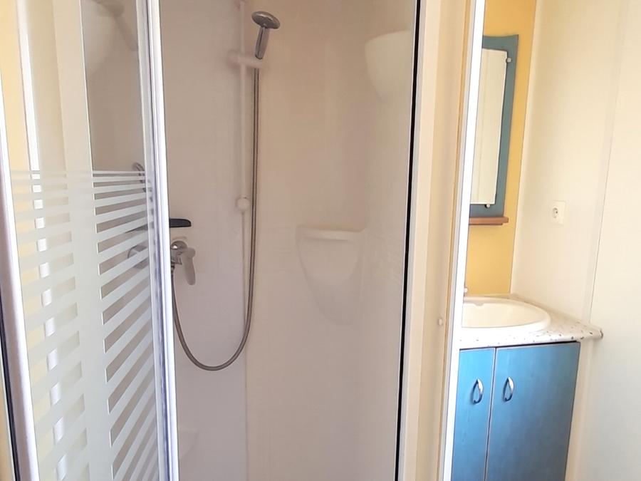 Mobilhome 4 personnes - OHANA - TV 6