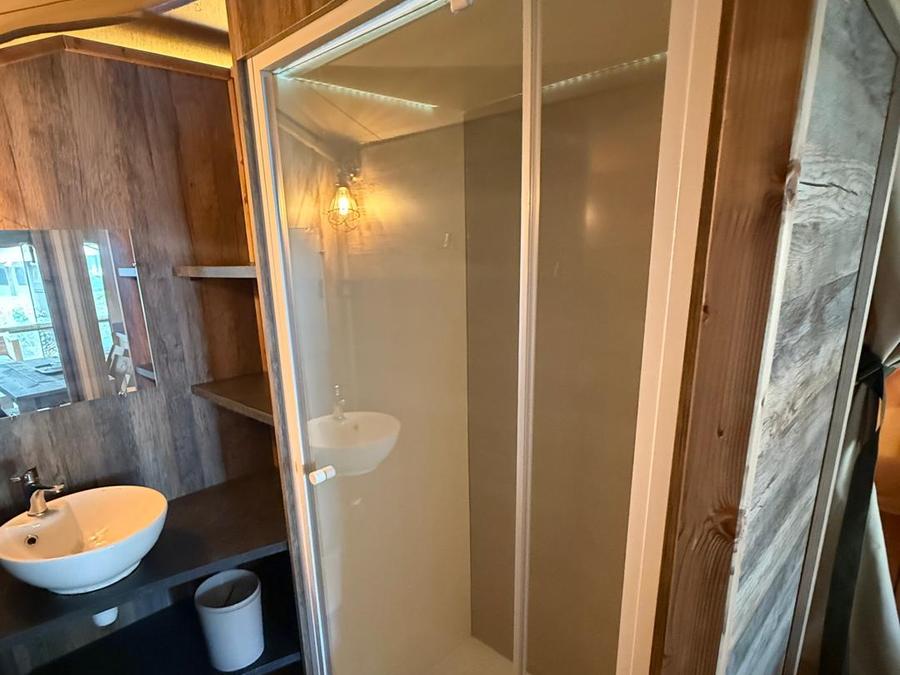 Tente en toile et en bois 5 personnes - Kabane Lodge 34 m² 3