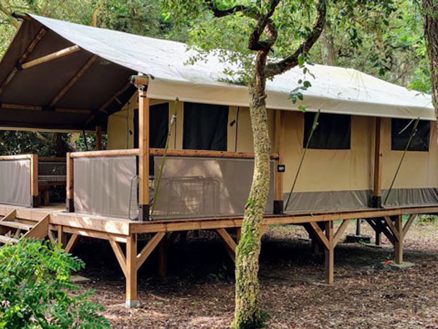 Tente en toile et en bois 5 personnes - Kabane Lodge 34 m² 0