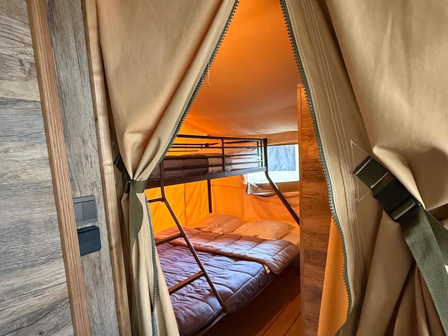 Tente en toile et en bois 5 personnes - Kabane Lodge 34 m² 4