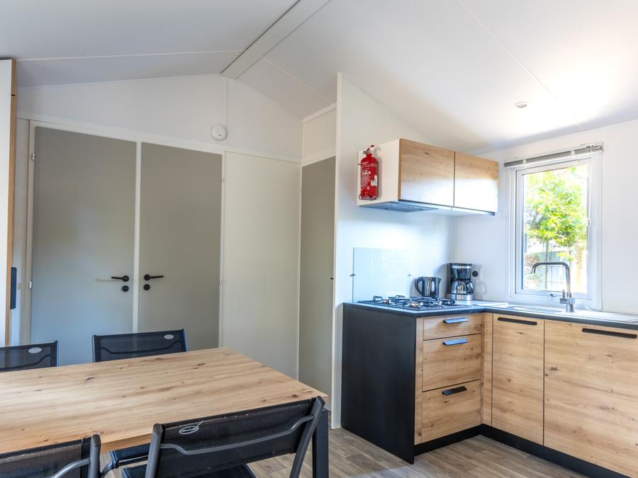 Mobilhome 6 personnes - MH Modulo DUO BOIS 2 chambres 29 m² avec terrasse bois couverte et terrasse bois solarium 5