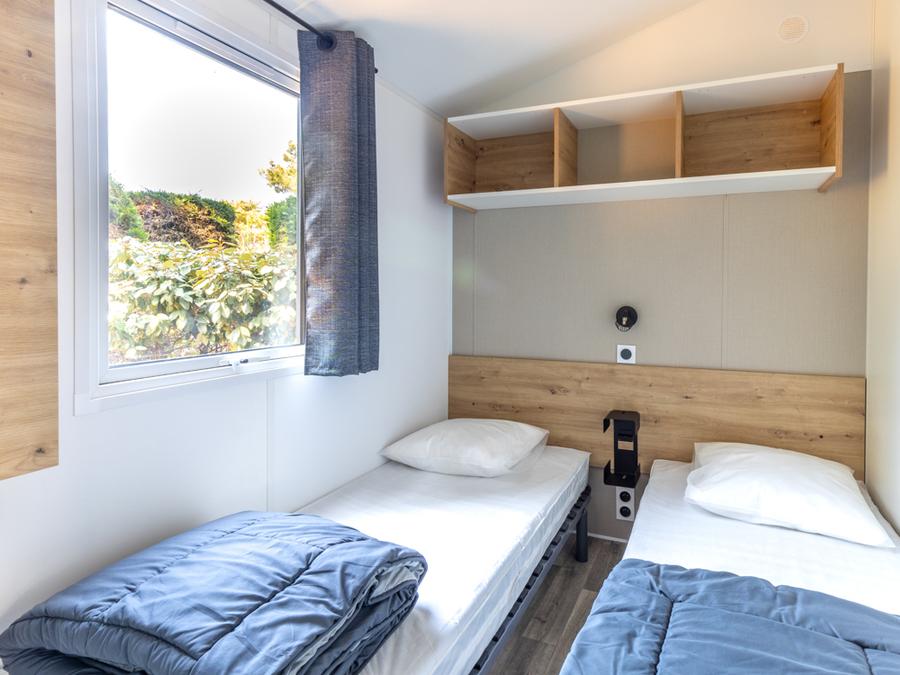 Mobilhome 6 personnes - MH Modulo DUO BOIS 2 chambres 29 m² avec terrasse bois couverte et terrasse bois solarium 4