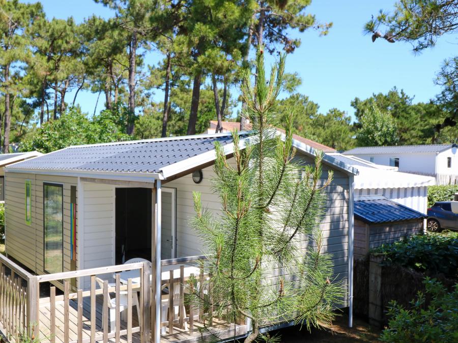 Mobilhome 4 personnes - MALAGA 27m² - 2 chambres avec terrasse bois semi couverte. 2