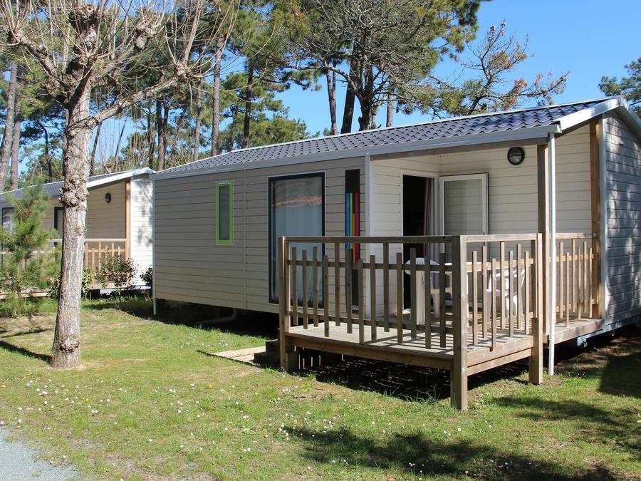 Mobilhome 4 personnes - MALAGA 27m² - 2 chambres avec terrasse bois semi couverte. 0