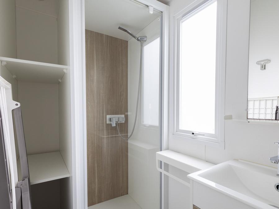 Mobilhome 5 personnes - IBIZA 27m² - 2 chambres avec terrasse bois 3