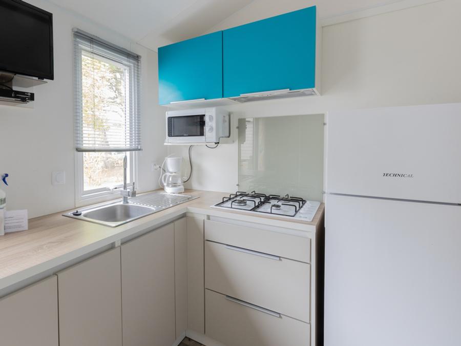 Mobilhome 5 personnes - IBIZA 27m² - 2 chambres avec terrasse bois 8
