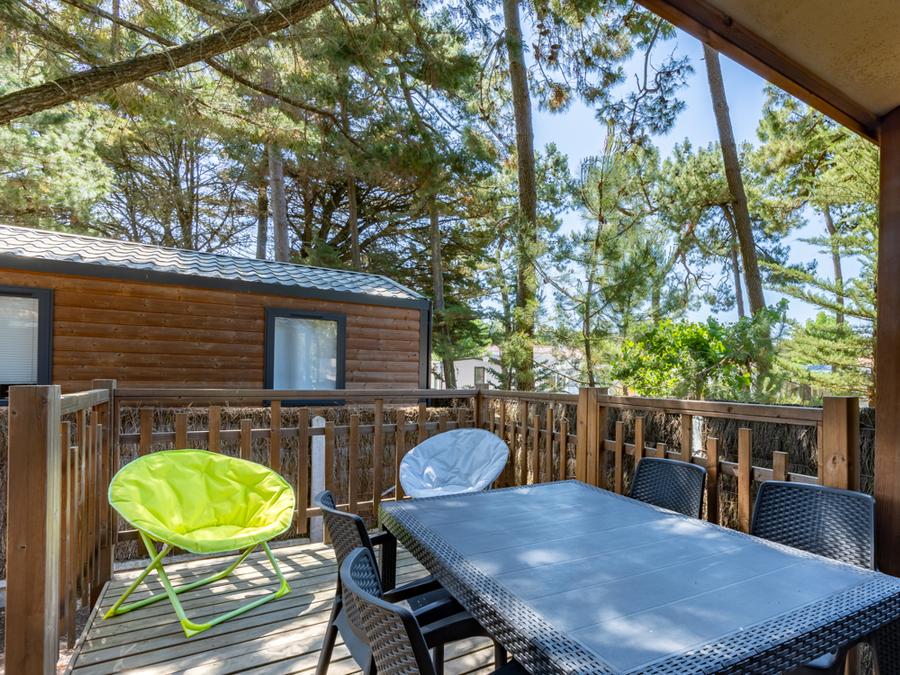 Mobilhome 4 personnes - MALAGA BOIS 27m² - 2 chambres - 4 pers, terrasse bois semi couverte 7