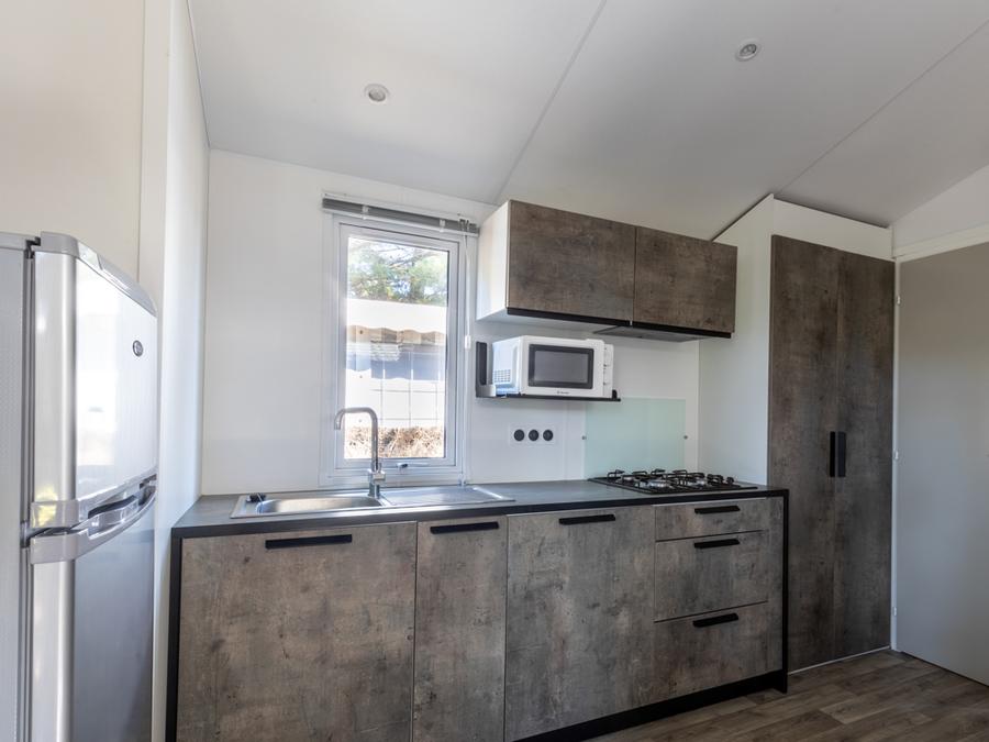 Mobilhome 4 personnes - MALAGA BOIS 27m² - 2 chambres - 4 pers, terrasse bois semi couverte 4