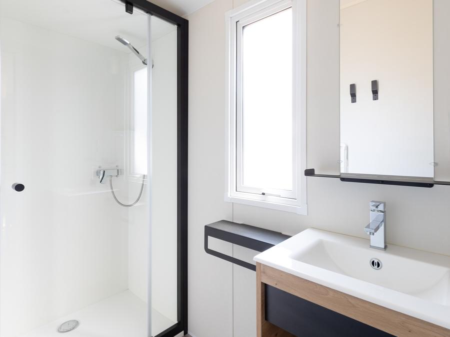 Mobilhome 4 personnes - BAHIA BOIS 29m² - 2 chambres avec une terrasse bois couverte et une terrasse solarium 5
