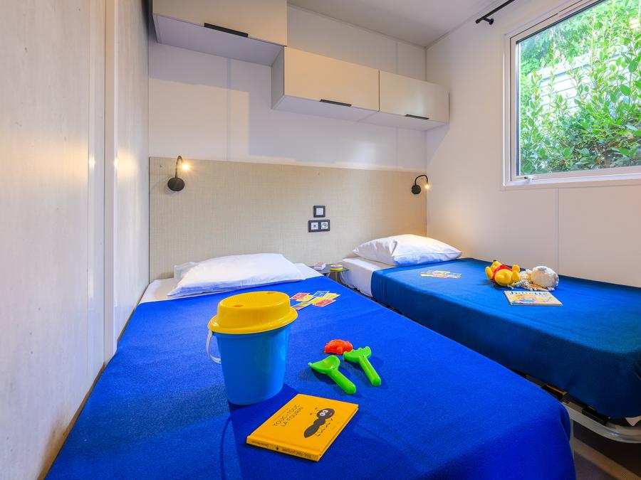 Mobilhome 5 personnes - COTTAGE CONFORT 2 ch. 4/5 pers. - 30m2 - terrasse couverte 4