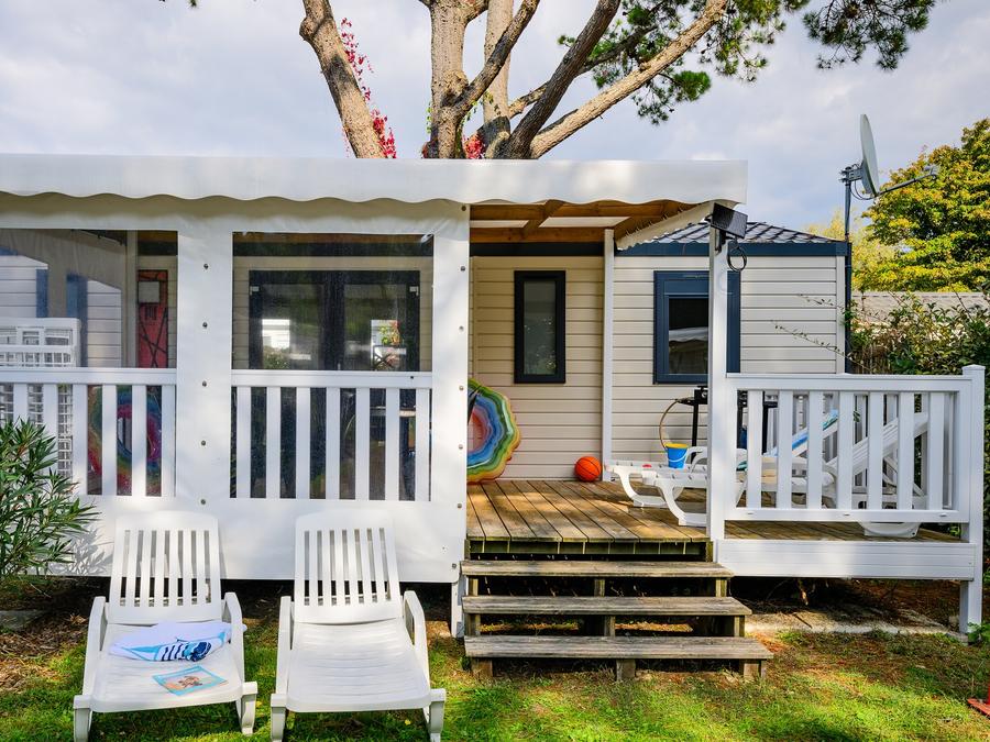 Mobilhome 8 personnes - SIGNATURE PRESTIGE 4 ch. 8 pers. - 40m2 - terrasse couverte 0