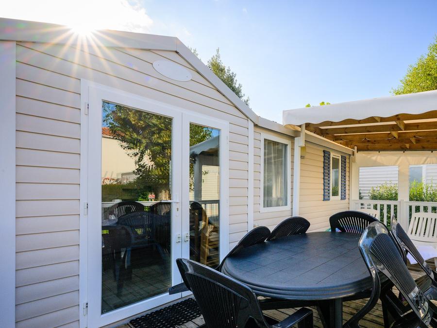 Mobilhome 6 personnes - LOISIR CONFORT 3 ch. 6 pers. - 36m2 - terrasse couverte 1