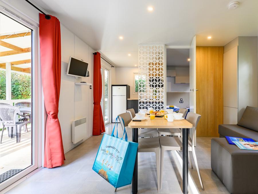 Mobilhome 5 personnes - D/ COTTAGE CONFORT 2 ch. 4/5 pers. - 30m2 - terrasse couverte 1