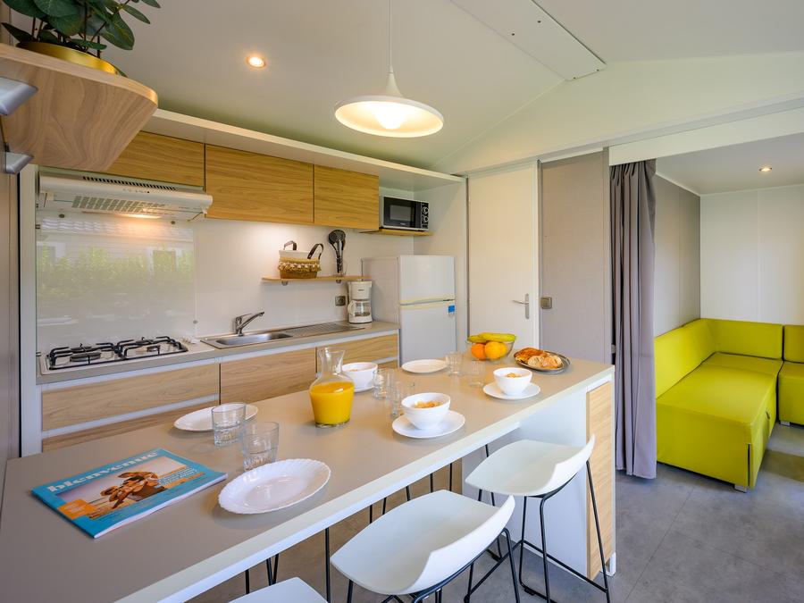 Mobilhome 5 personnes - COTTAGE CONFORT 2 ch. 4/5 pers. - 30m2 - terrasse parasol 5 pers 3
