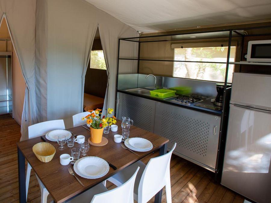 Tente en toile et en bois 5 personnes - Le Lodge Oulébo 2ch. 5 pers 2