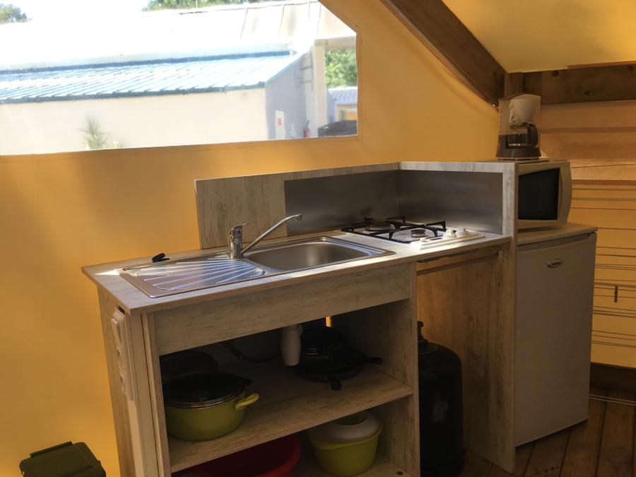 Tente 4 personnes - Tente Lodge Junior sans sanitaire, avec point d'eau froide evier cuisine 4 pers 2