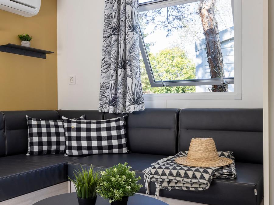 Mobilhome 4 personnes - Homeflower Premium 29m² (2ch) + TV + LV + Terrasse couverte + Draps Inclus + CLIM + Quartier piéton 4 pers 3