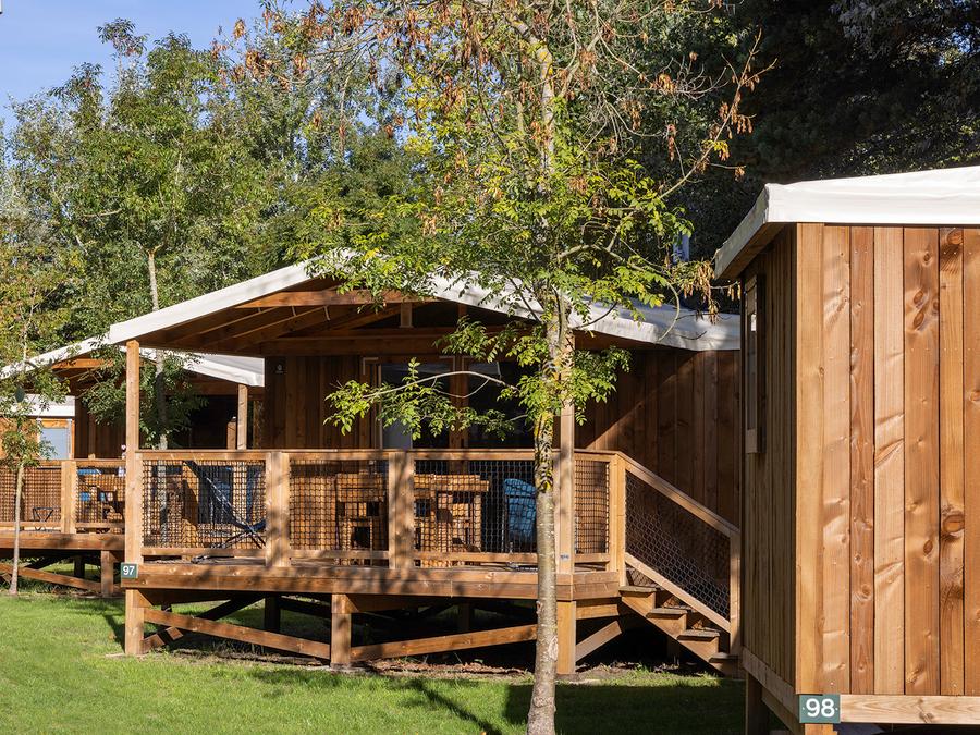 Chalet 4 personnes - CosyFlower Confort 27m² - 2 chambres + Terrasse couverte + LV + Quartier piéton. 4 pers 0
