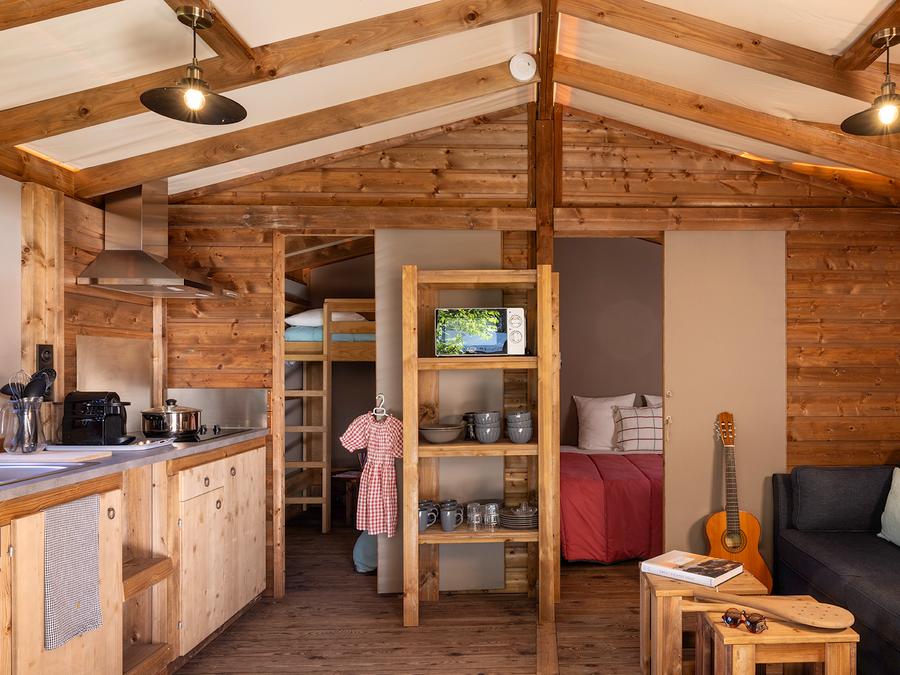 Chalet 4 personnes - CosyFlower Confort 27m² - 2 chambres + Terrasse couverte + LV + Quartier piéton. 4 pers 3