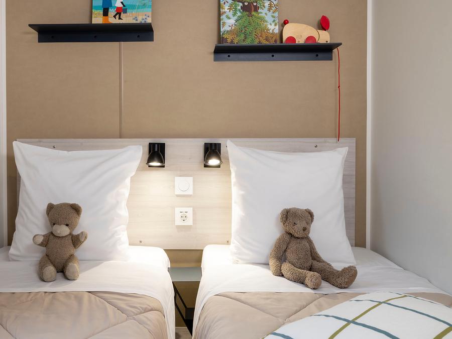 Mobilhome 4 personnes - Homeflower Premium 29m² (2chambres) + TV + LV + Terrasse couverte + Draps inclus + Quartier piéton 4 pers 5