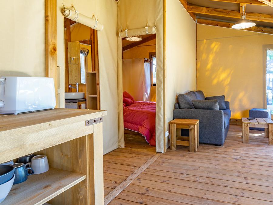 Tente en toile et en bois 4 personnes - Cabane Cotton Confort 32m² - 2chambres + Terrasse couverte + Quartier piéton 4 pers 2
