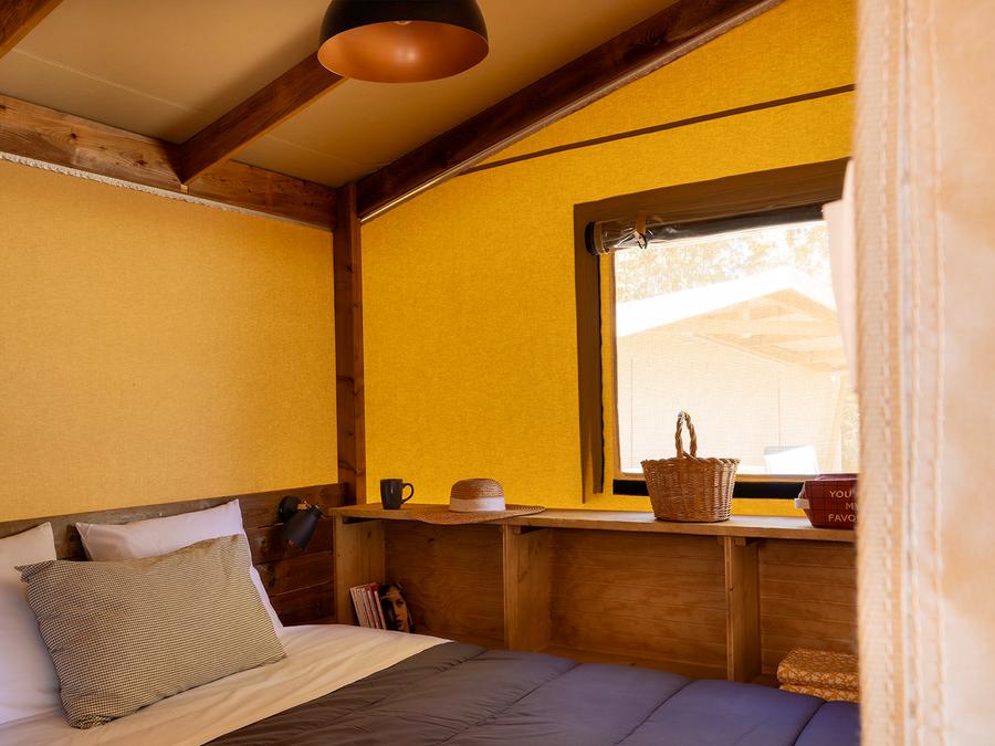 Tente en toile et en bois 4 personnes - Cabane Cotton Confort 32m² - 2chambres + Terrasse couverte + Quartier piéton 4 pers 9