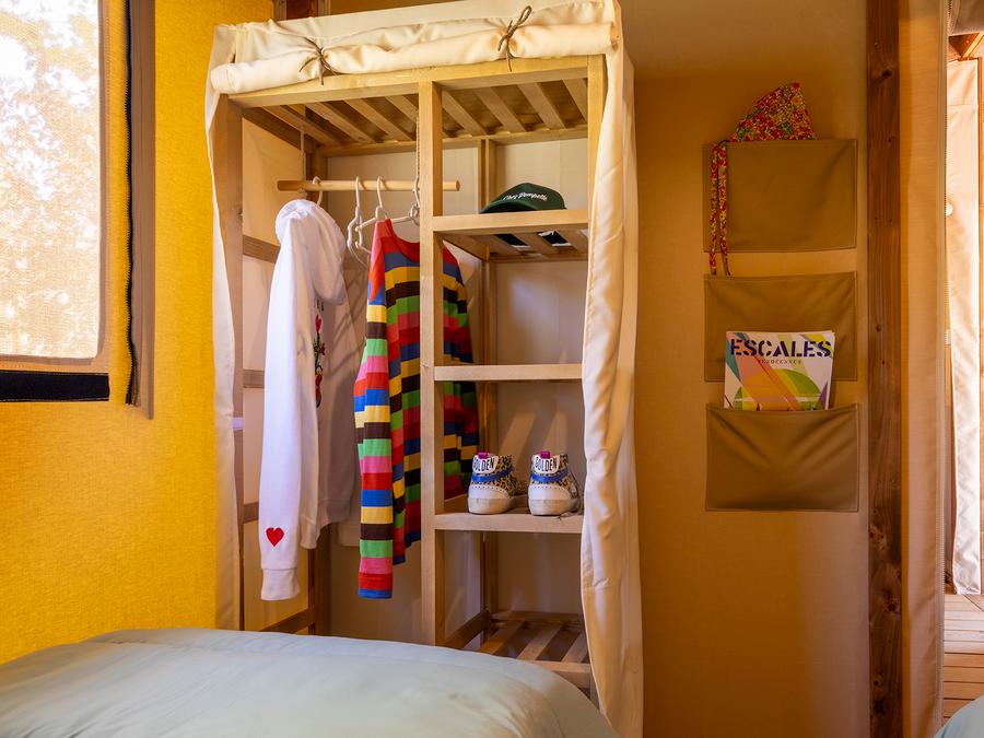 Tente en toile et en bois 4 personnes - Cabane Cotton Confort 32m² - 2chambres + Terrasse couverte + Quartier piéton 4 pers 7