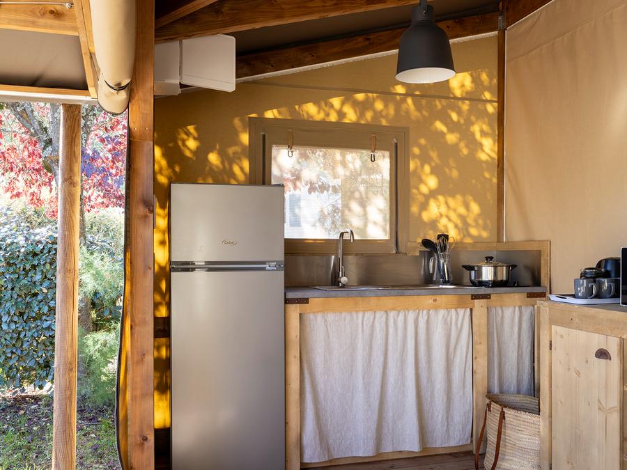 Tente en toile et en bois 4 personnes - Cabane Cotton Confort 32m² - 2chambres + Terrasse couverte + Quartier piéton 4 pers 4